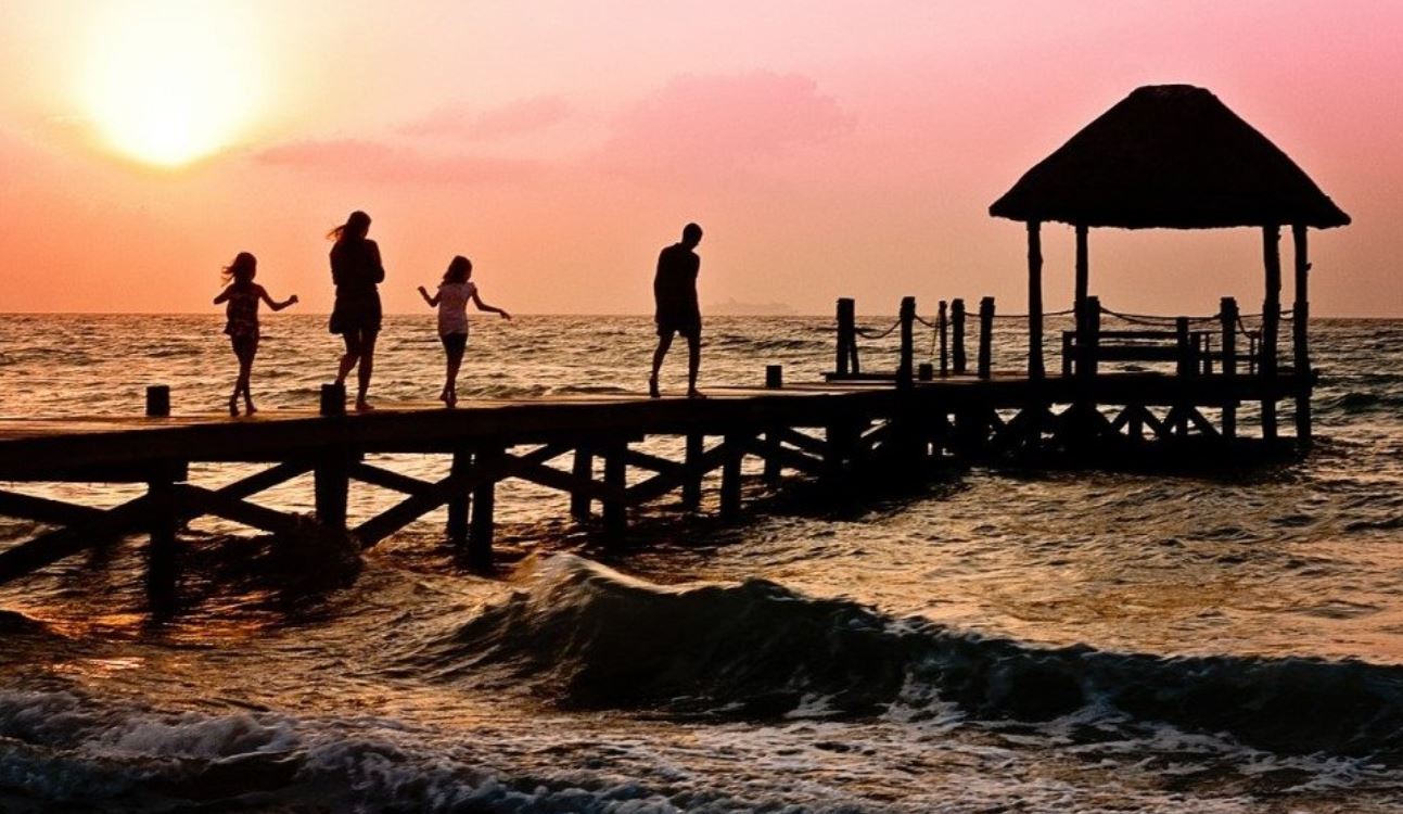 Bagaimana Merencanakan Perjalanan Yang Menyenangkan Untuk Keluarga Anda