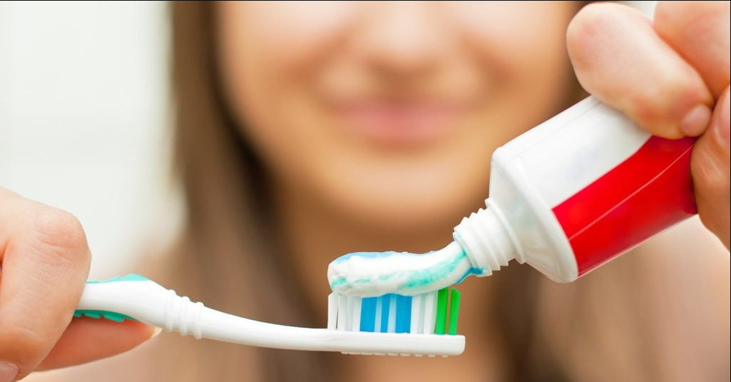 Perawatan Gigi dan Mulut Saat Puasa,Sikat gigi saat puasa, bolehkah?