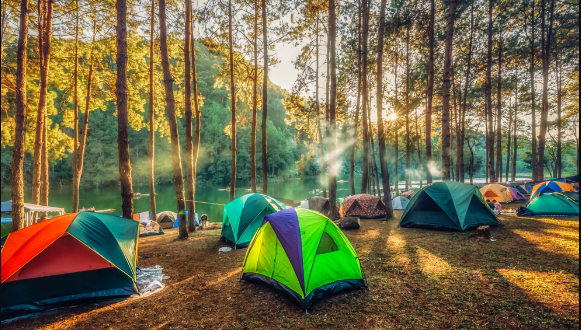 Bagaimana menemukan tenda terbaik untuk berkemah