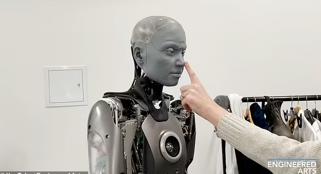 Robot Manusia Paling Canggih di Dunia