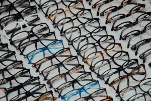 Panduan Memilih Kacamata Fashion Pria