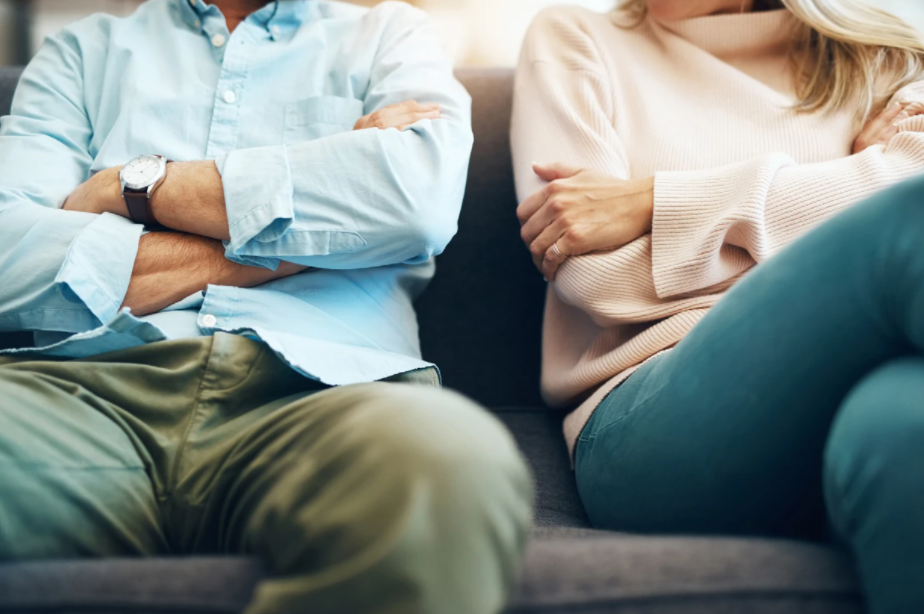 4 Cara Memperbaiki Hubungan Setelah Selingkuh