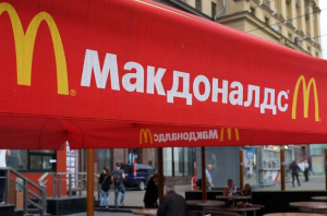 McDonald’s, Coca Cola, dan KFC Dikecam Karena Mereka Terus Beroperasi di Rusia Meskipun Ada Invasi