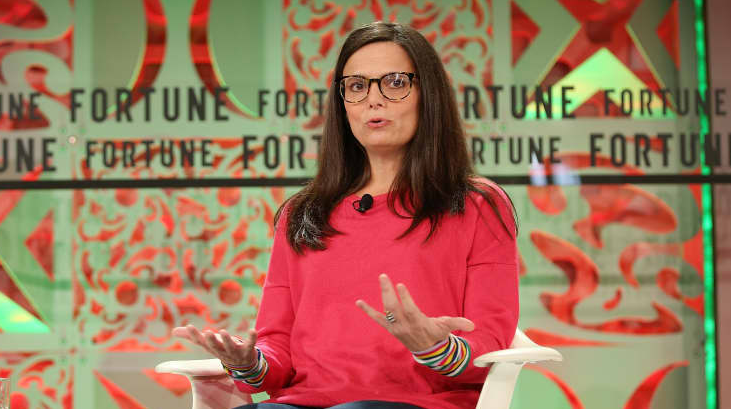 CFO Microsoft Amy Hood Mengatakan Pandemi Menunjukkan Pentingnya Windows