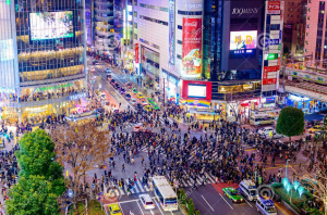 Sensasi Menyeberangi “Shibuya Crossing” di Tokyo