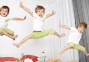 Apakah Anak Anda Hiperaktif atau Hanya Menjadi Anak Kecil?