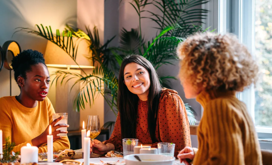 Ini Waktu Terbaik Makan Malam Jika Ingin Tidur Semalaman