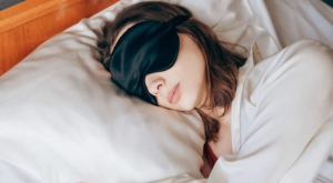 Apakah Tidur di Atas Sarung Bantal Sutra Benar-benar Menghasilkan Rambut Yang Lebih Baik?