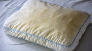 Cara Membersihkan Dan Memutihkan Bantal yang Menguning