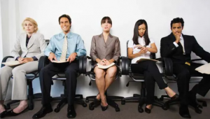 Warna yang tepat untuk dipakai untuk wawancara yang sukses