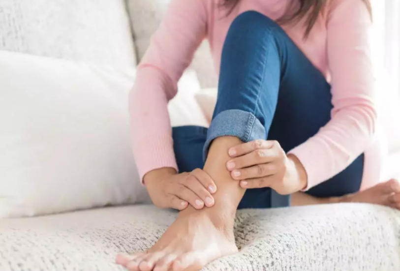 Gejala Kolesterol Tinggi: Jangan Abaikan Tanda-tanda Ketidaknyamanan di Kaki Ini, Mungkin Peringatan Kolesterol Tinggi