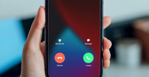 Cara Menjawab Panggilan Di iPhone Tanpa Menyentuh Layar
