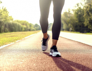 Kebiasaan jalan kaki yang bisa memperlambat proses penuaan