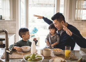 Tanda-tanda yang membuktikan bahwa Anda sedang bermain favorit dengan anak-anak Anda