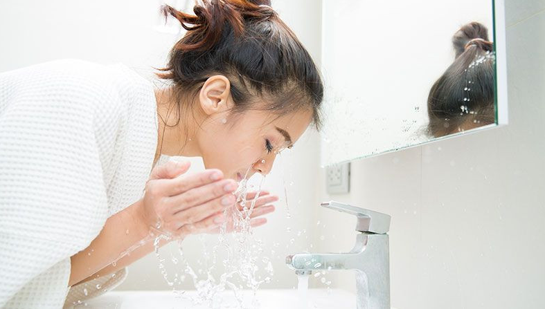 Alasan Untuk Memanjakan Kulit Anda Sebelum Tidur