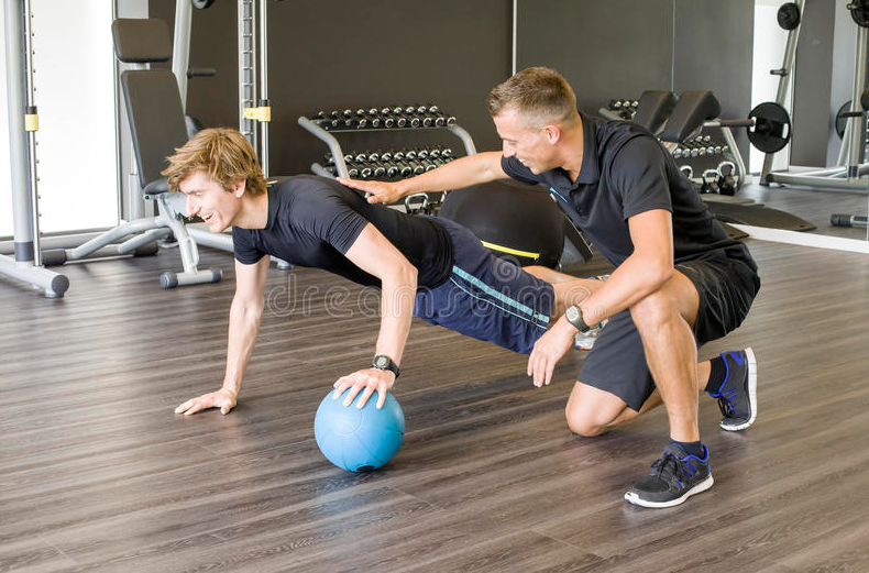 Bagaimana memilih pelatih kebugaran pribadi?