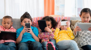 Tanda-tanda Kecanduan Smartphone Pada Anak