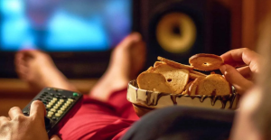 Ilmu di Balik Mengidam Makanan Larut Malam dan Cara Mengatasinya