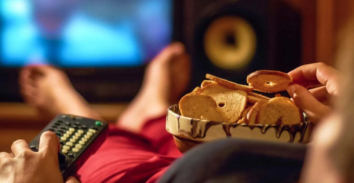 Ilmu di Balik Mengidam Makanan Larut Malam dan Cara Mengatasinya