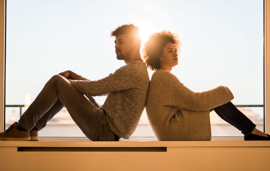 Penyebab Pasangan Mengalami Jarak Emosional