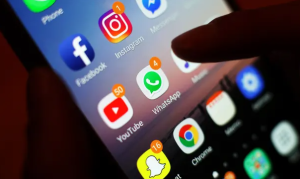 Bemain Medsos Di Malam Hari Juga Dapat Mengakibatkan Insomnia