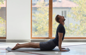 Gerakan Yoga untuk Mengatasi Perut Kembung