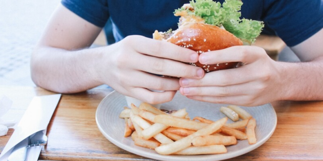 Makanan yang Membuat Lapar Meski Sudah Habis