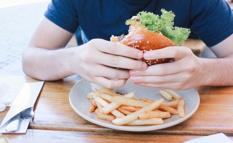 Makanan yang Membuat Lapar Meski Sudah Habis
