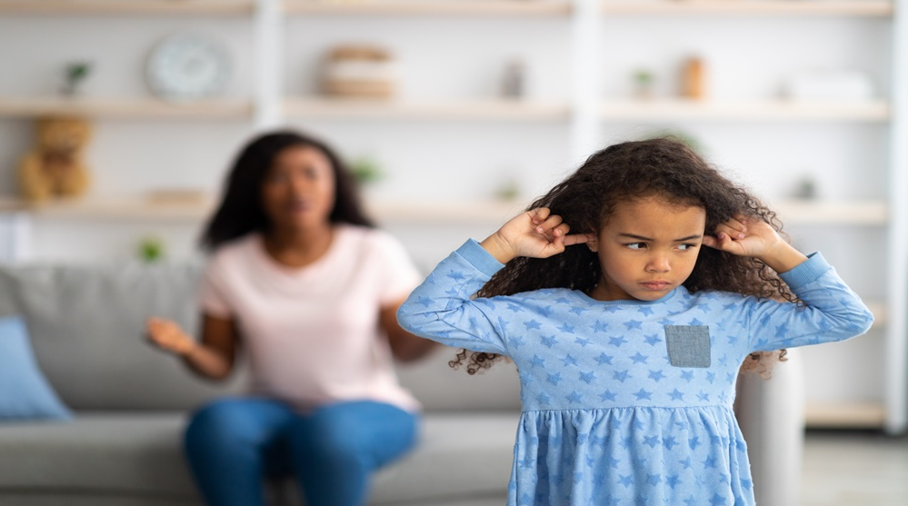 Mengapa Anak Tidak Mau Mendengarkan Orang Tua