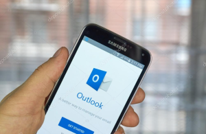 Cara Cepat Menghapus Beberapa Email di Outlook