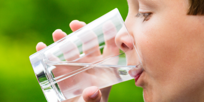 Cara Mengatasi Anak Susah Minum Air Putih