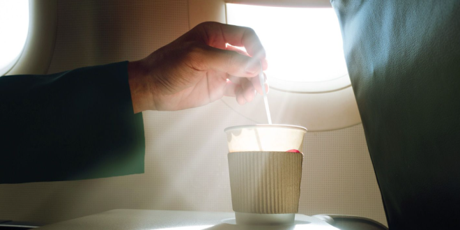 Panduan Jarak yang Aman Minum Kopi dan Minum Obat