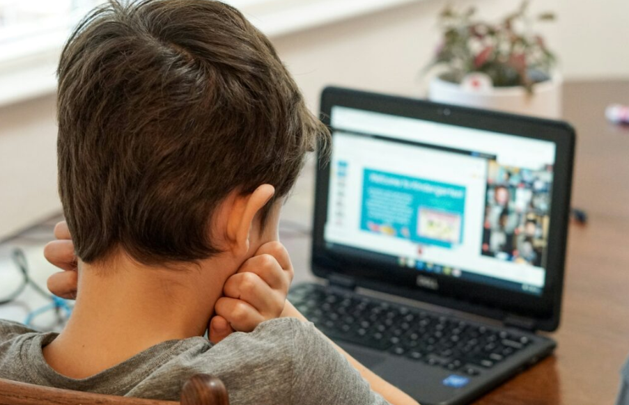 Tips dan Trik Melindungi Anak dari Ancaman Siber