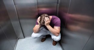 Langkah-Langkah yang Harus Dilakukan jika Terjebak di Lift