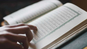 Adab Membaca Al-Qur’an yang Harus Dipraktikkan