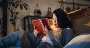 Manfaat Membaca Buku Sebelum Tidur