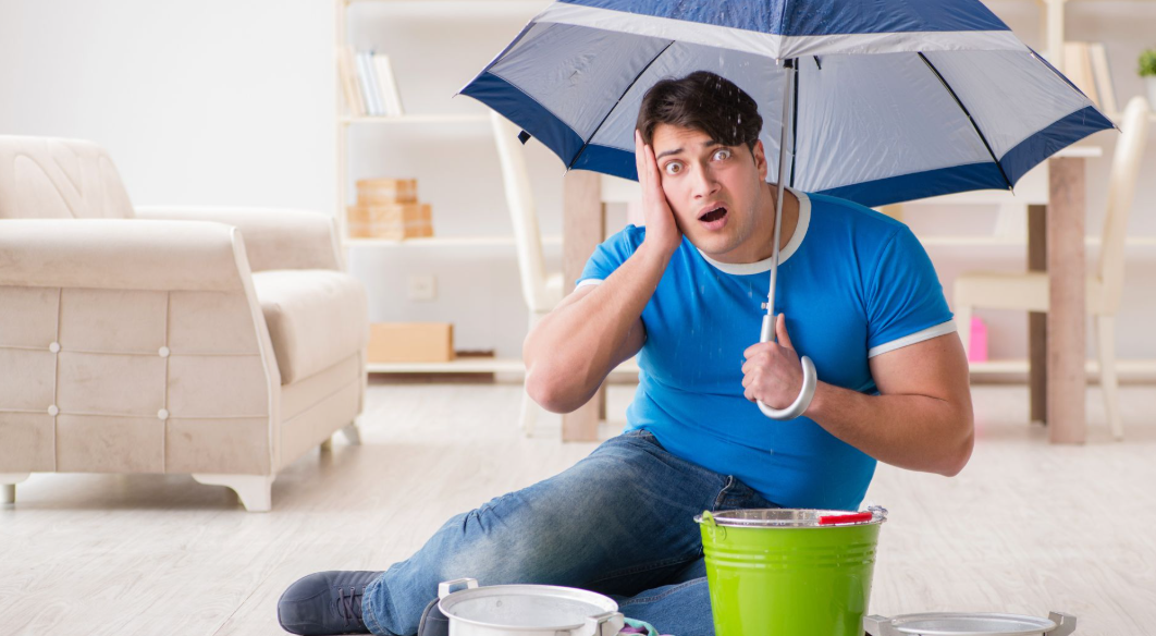 Tips Praktis Cegah Atap Bocor saat Hujan Deras