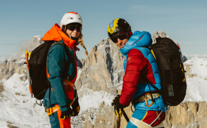 Bahan Pakaian yang Cocok saat Naik Gunung